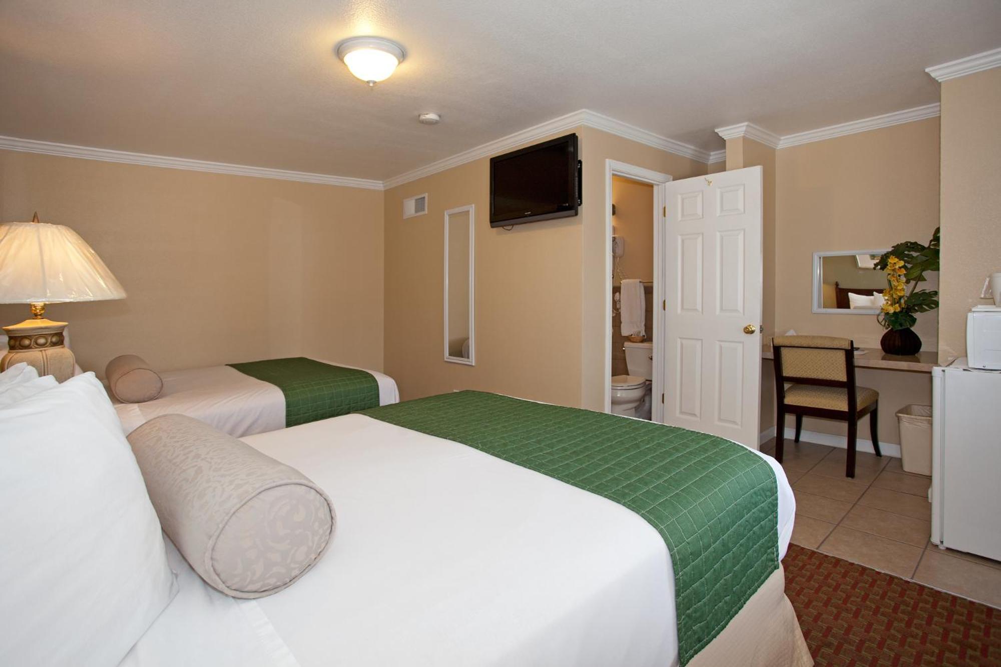 Traveler'S Inn Williams, Ca Modern Renovated Hotel Екстериор снимка