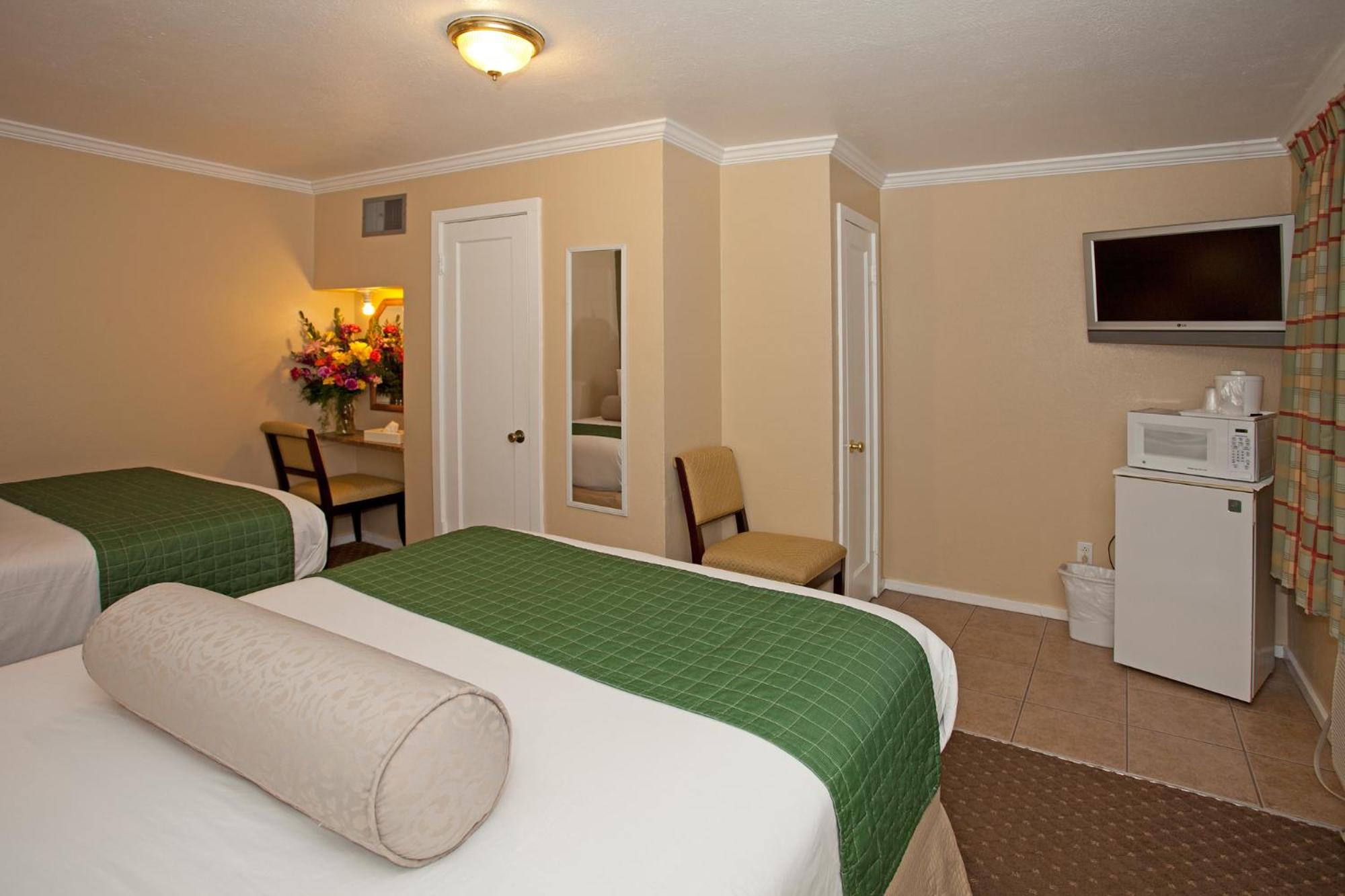 Traveler'S Inn Williams, Ca Modern Renovated Hotel Стая снимка